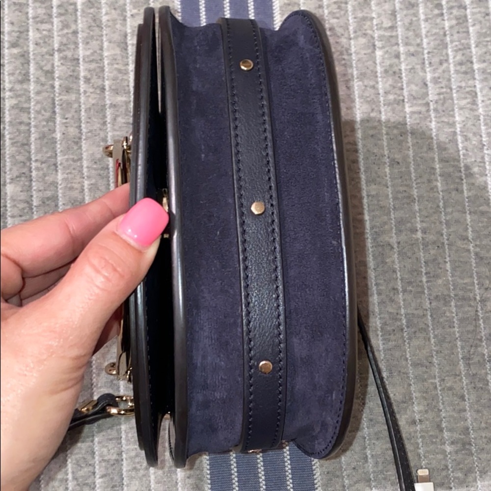 Patent leather Nile crossbody - Picture 6 of 8